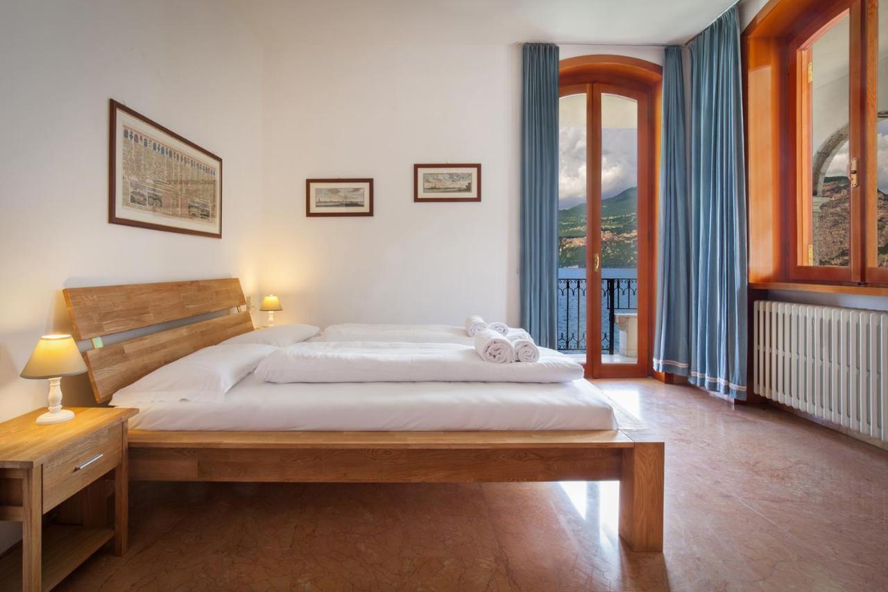Villa Francesca-Grande Appartamento In Riva Al Lago Brenzone sul Garda Dış mekan fotoğraf