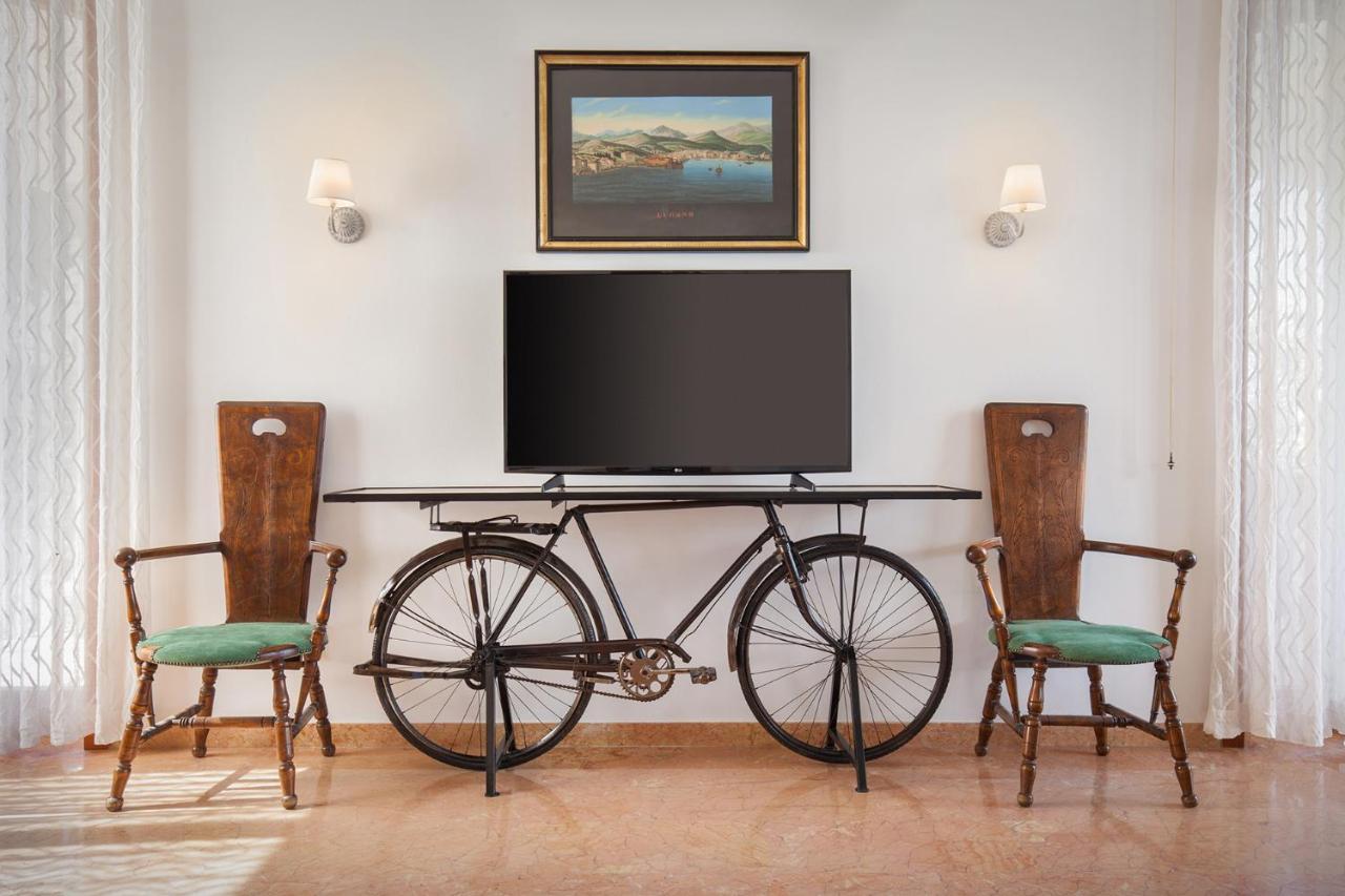 Villa Francesca-Grande Appartamento In Riva Al Lago Brenzone sul Garda Dış mekan fotoğraf